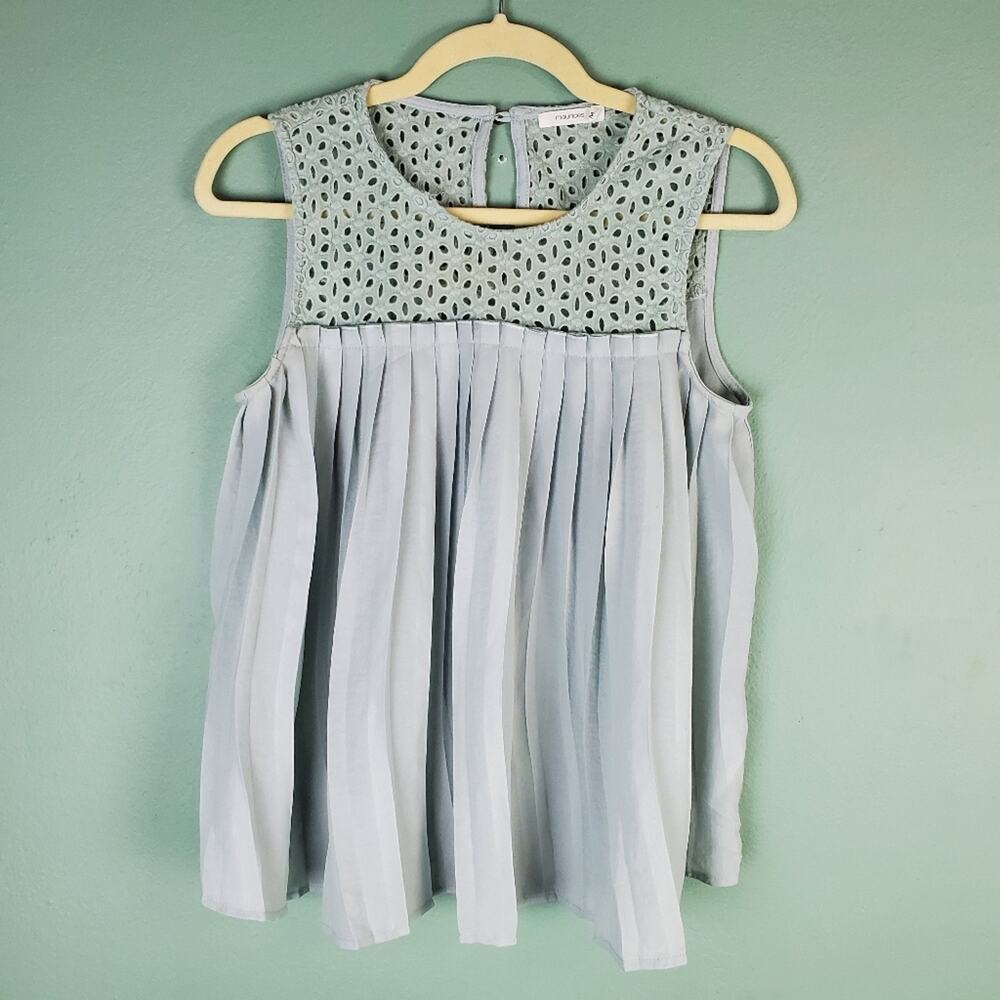Maurices Green Pleated Sleeveless Eyelet Yoke Sheer Tank Top Size Medium